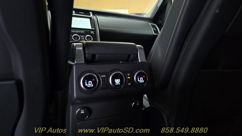 Used 2017 Land Rover Discovery First Edition AWD/4WD image 37