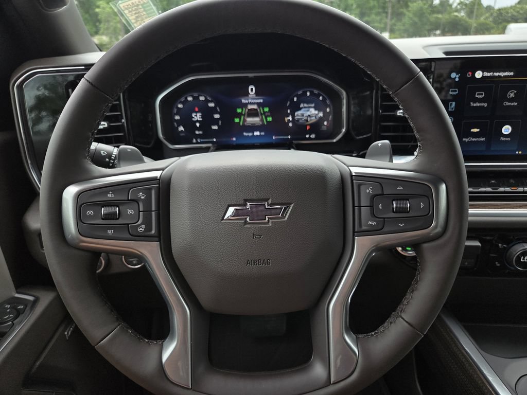 New 2026 Chevrolet Silverado 1500 RST w/ Redline Edition AWD/4WD image 25