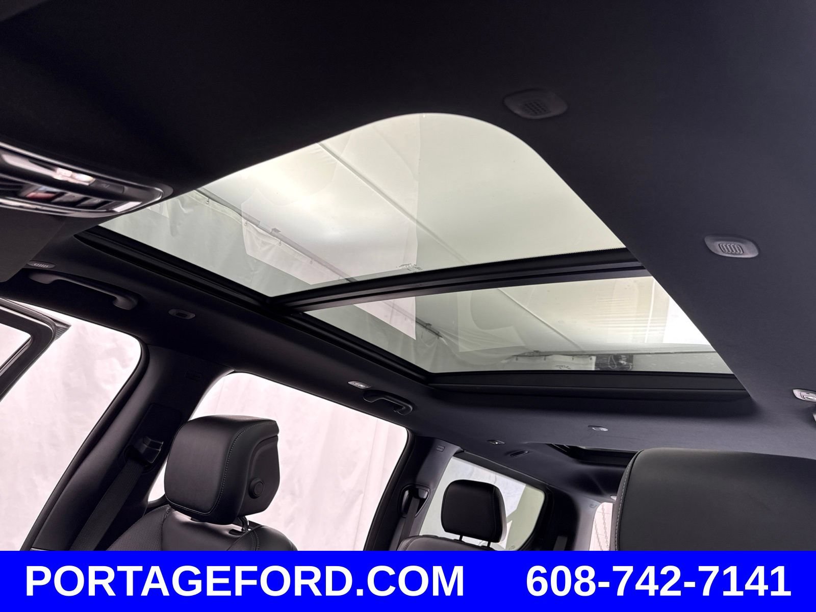 Used 2024 Jeep Wagoneer Series II w/ Convenience Group I AWD/4WD image 31