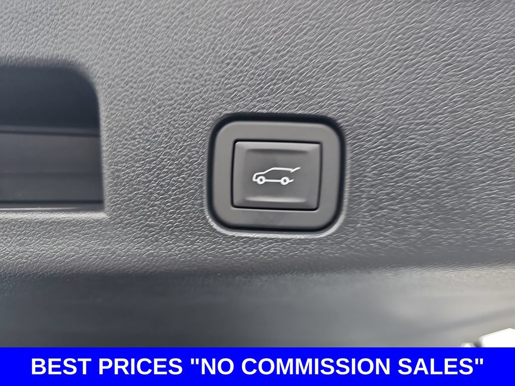 New 2026 Chevrolet Traverse LT w/ Midnight/Sport Edition FWD image 14