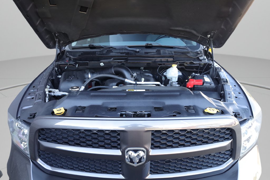 Used 2016 RAM 1500 Express AWD/4WD image 9