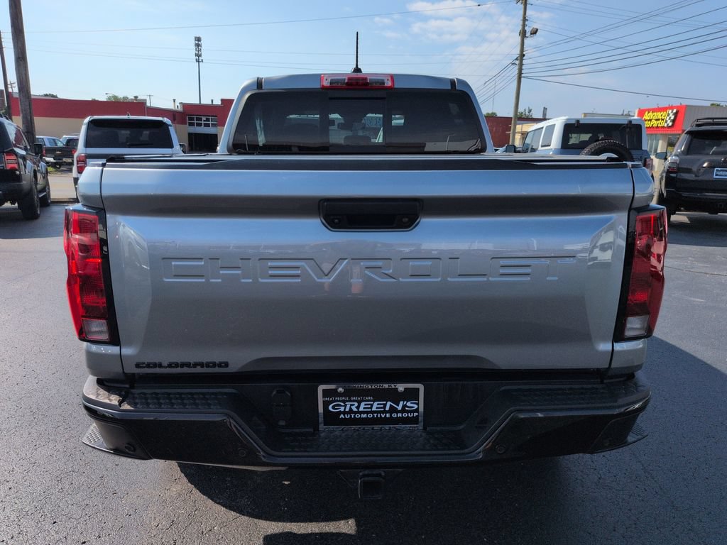 Used 2024 Chevrolet Colorado Trail Boss w/ Technology Package AWD/4WD image 4