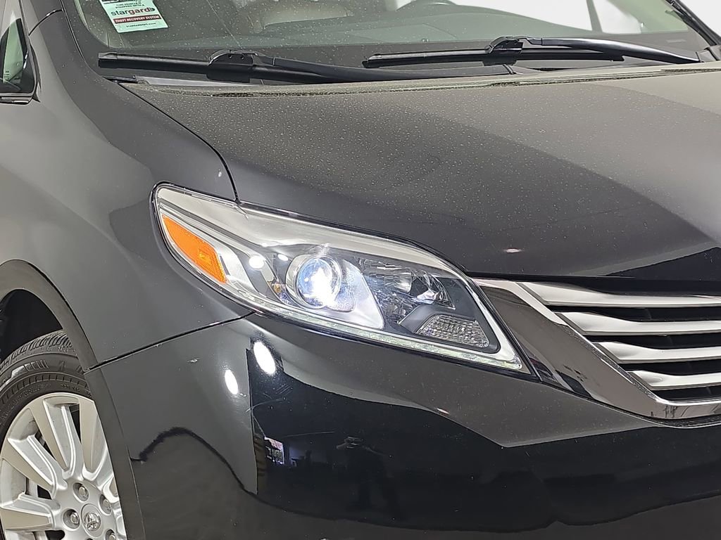 Used 2017 Toyota Sienna Limited Premium w/ Protection Package AWD/4WD image 37