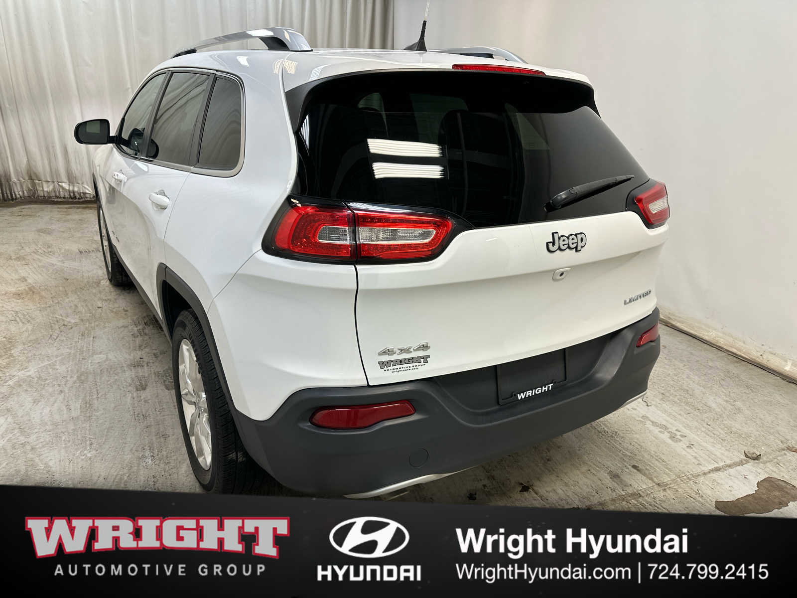 Used 2017 Jeep Cherokee Limited image 4