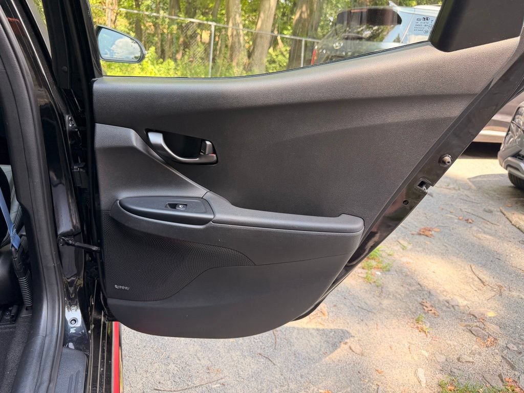 Certified 2022 Hyundai Veloster N FWD image 12