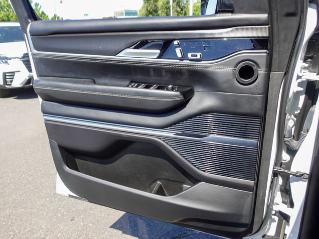 Used 2024 Jeep Grand Wagoneer L Series II w/ Quick Order Packagew 28T AWD/4WD image 16