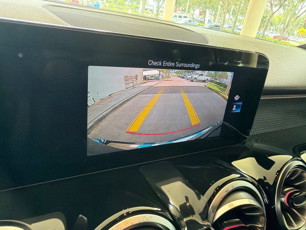 Used 2022 Mercedes-Benz GLB 250 image 9