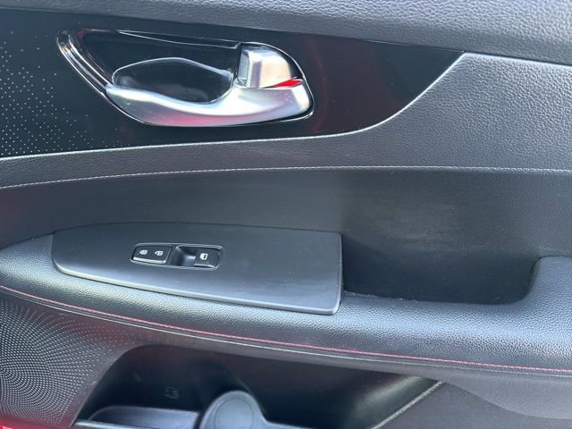 Used 2023 Kia Forte GT image 39