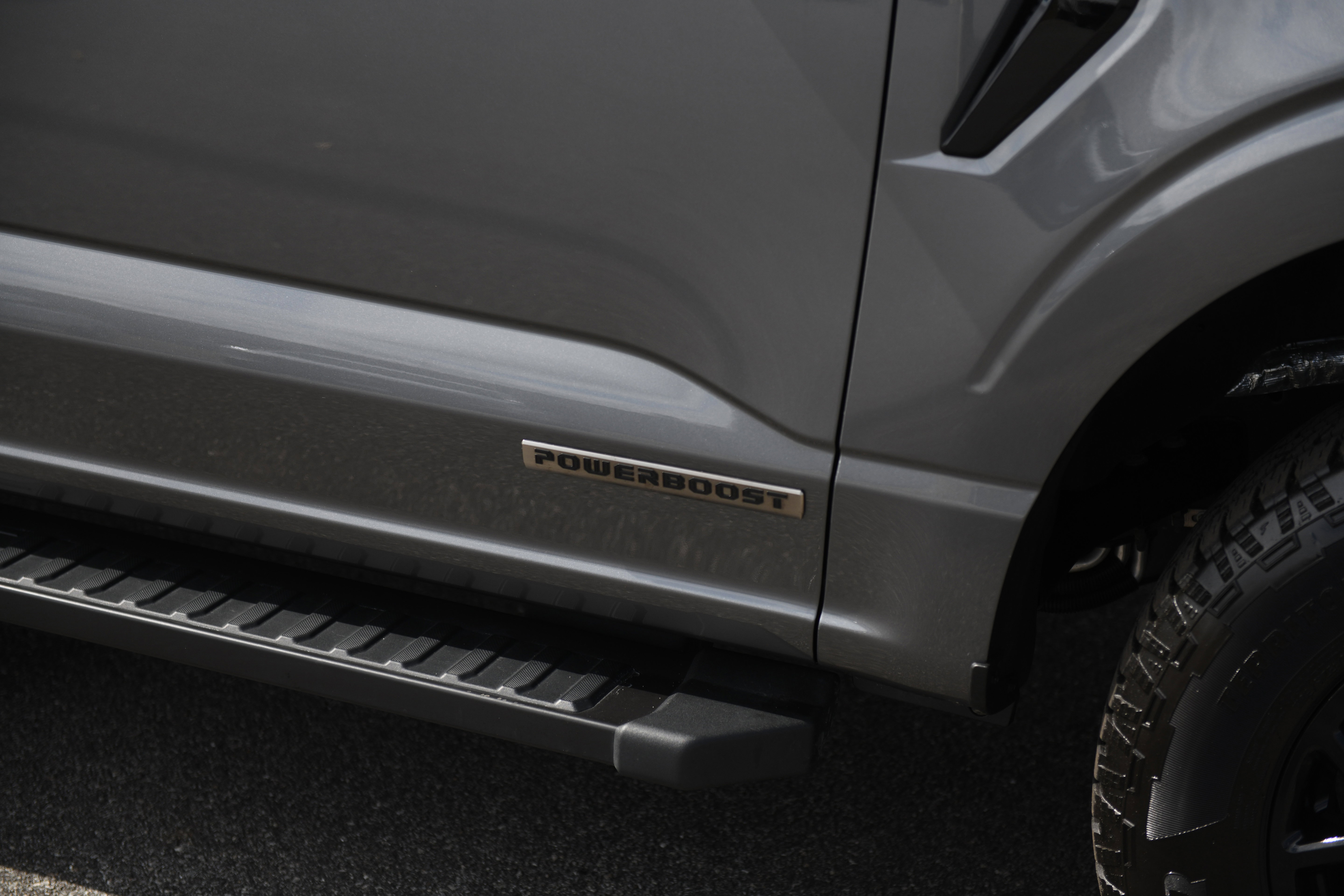 Used 2025 Ford F150 XLT w/ Equipment Group 302A MID image 5