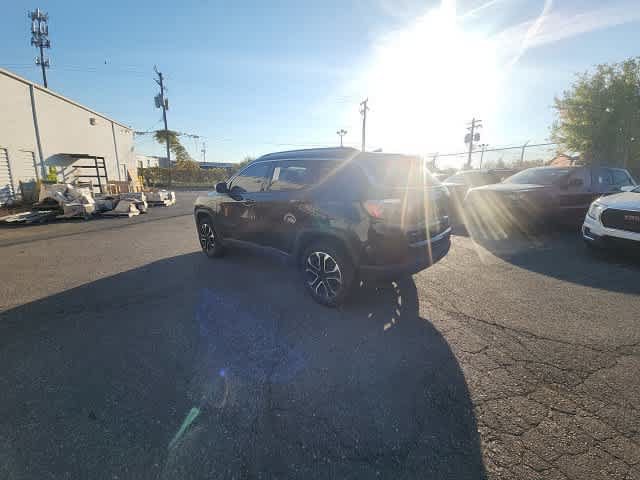 Certified 2022 Jeep Compass Limited w/ Sun and Sound Group AWD/4WD image 25