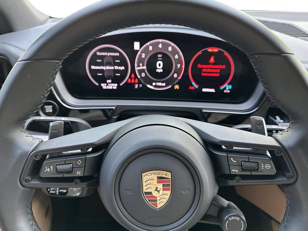 Certified 2026 Porsche Cayenne AWD/4WD image 20