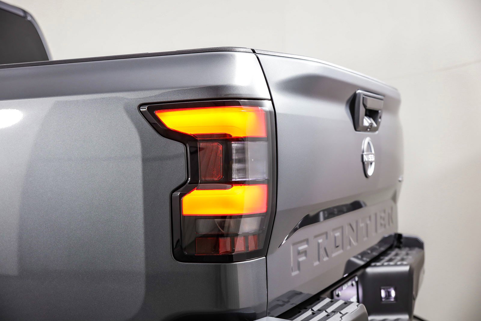 New 2025 Nissan Frontier SV w/ SV Convenience Package image 12
