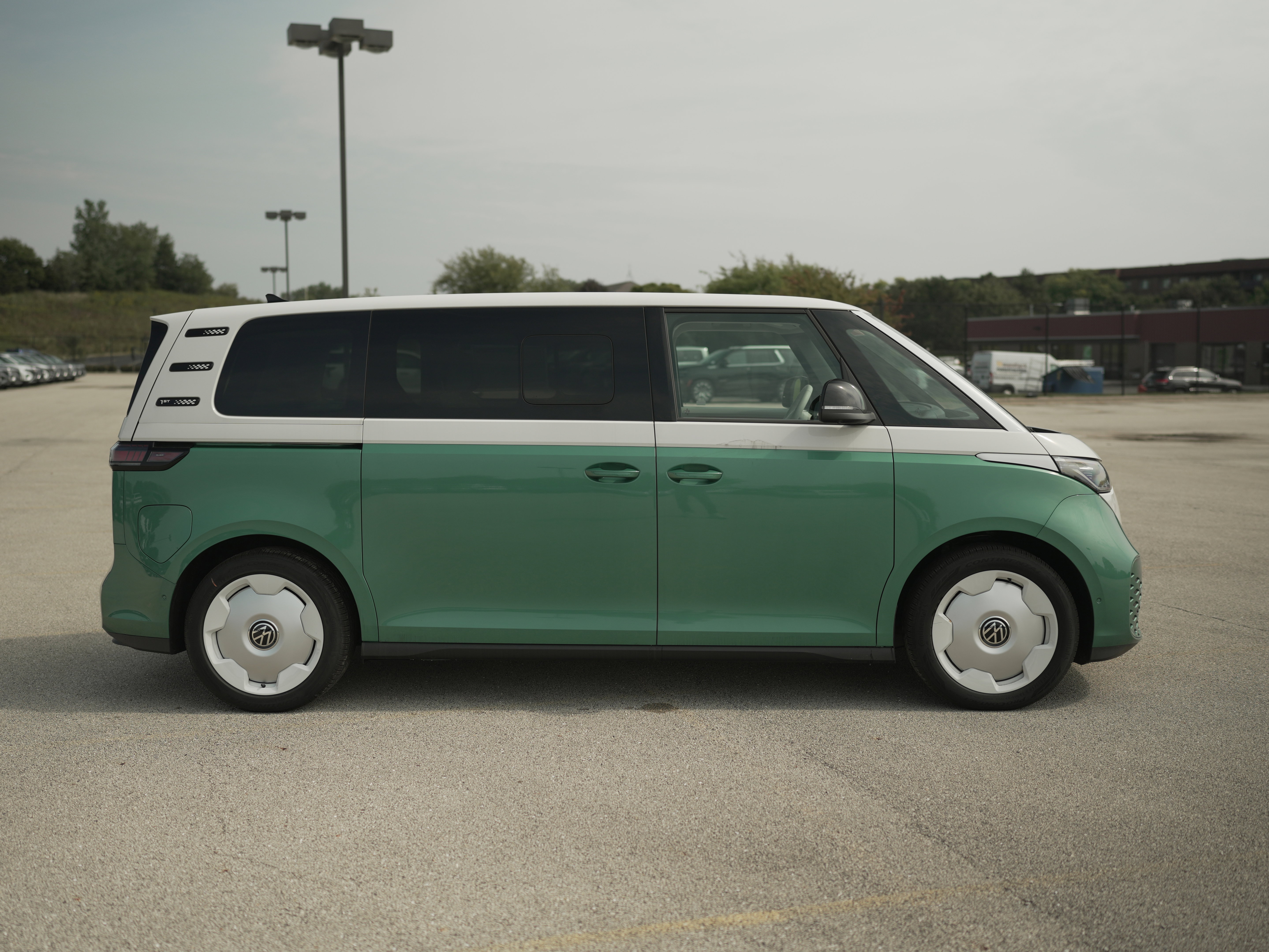 New 2025 Volkswagen ID. Buzz 1st Edition image 9