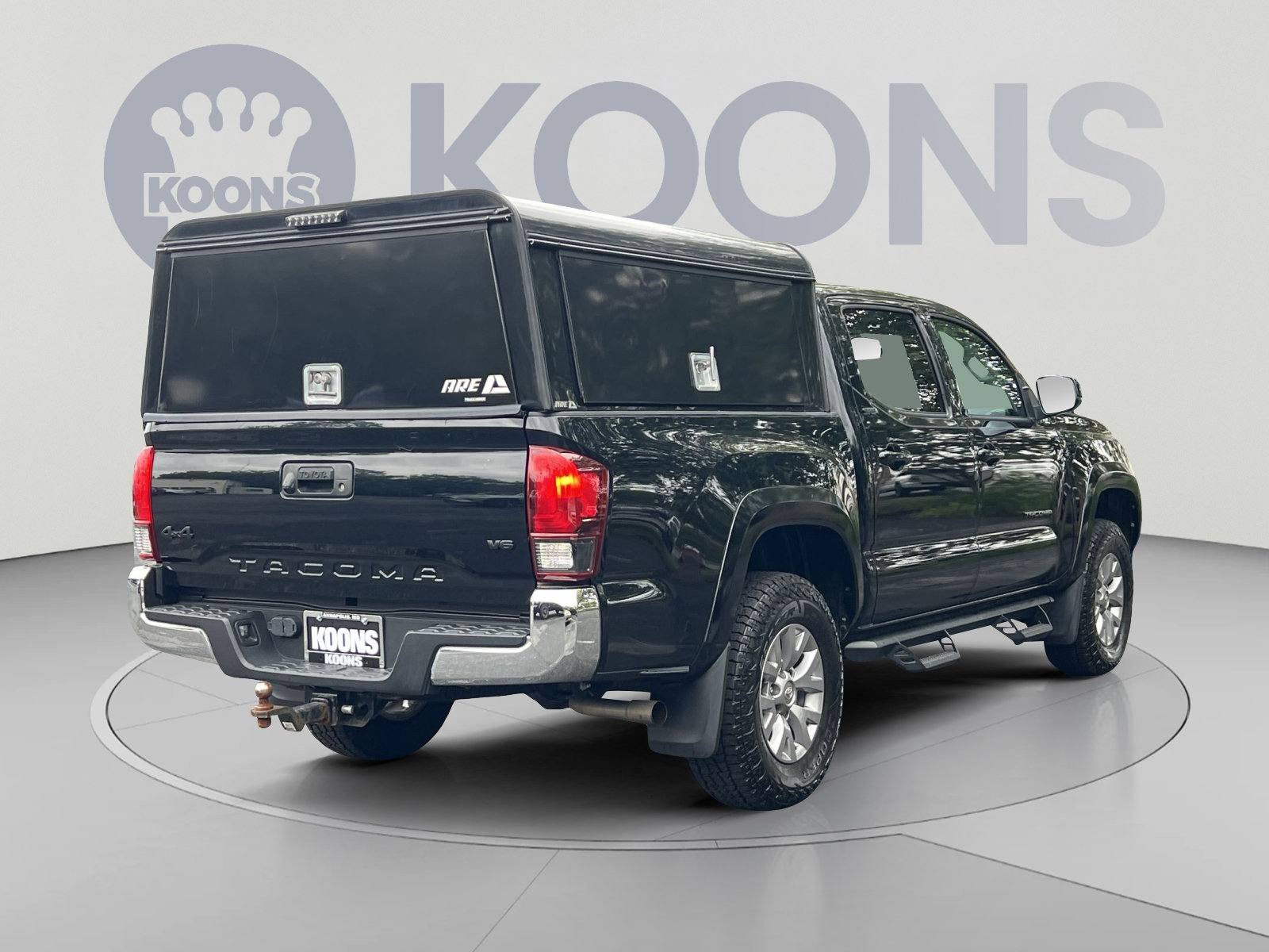 Used 2019 Toyota Tacoma SR5 AWD/4WD image 8
