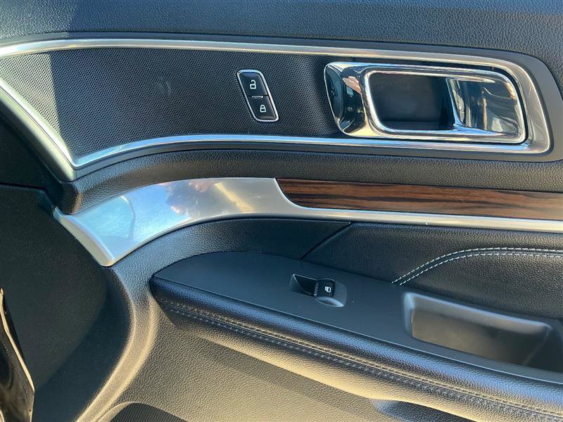 Used 2016 Ford Explorer Limited w/ Equipment Group 301A image 31