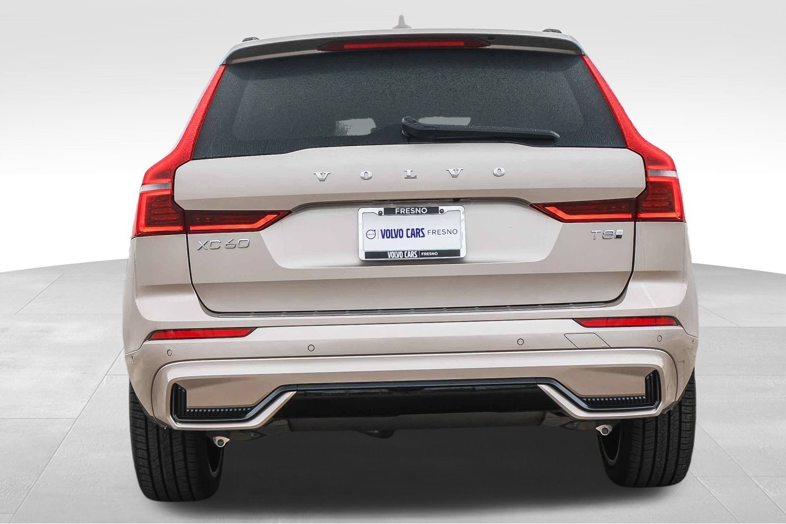 New 2026 Volvo XC60 T8 Ultra w/ Protection Package Premier AWD/4WD image 6