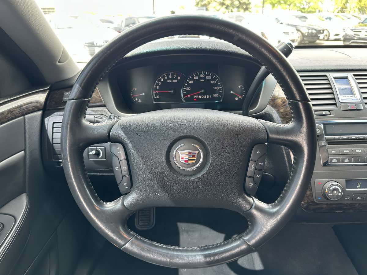 Used 2011 Cadillac DTS Limousine image 17