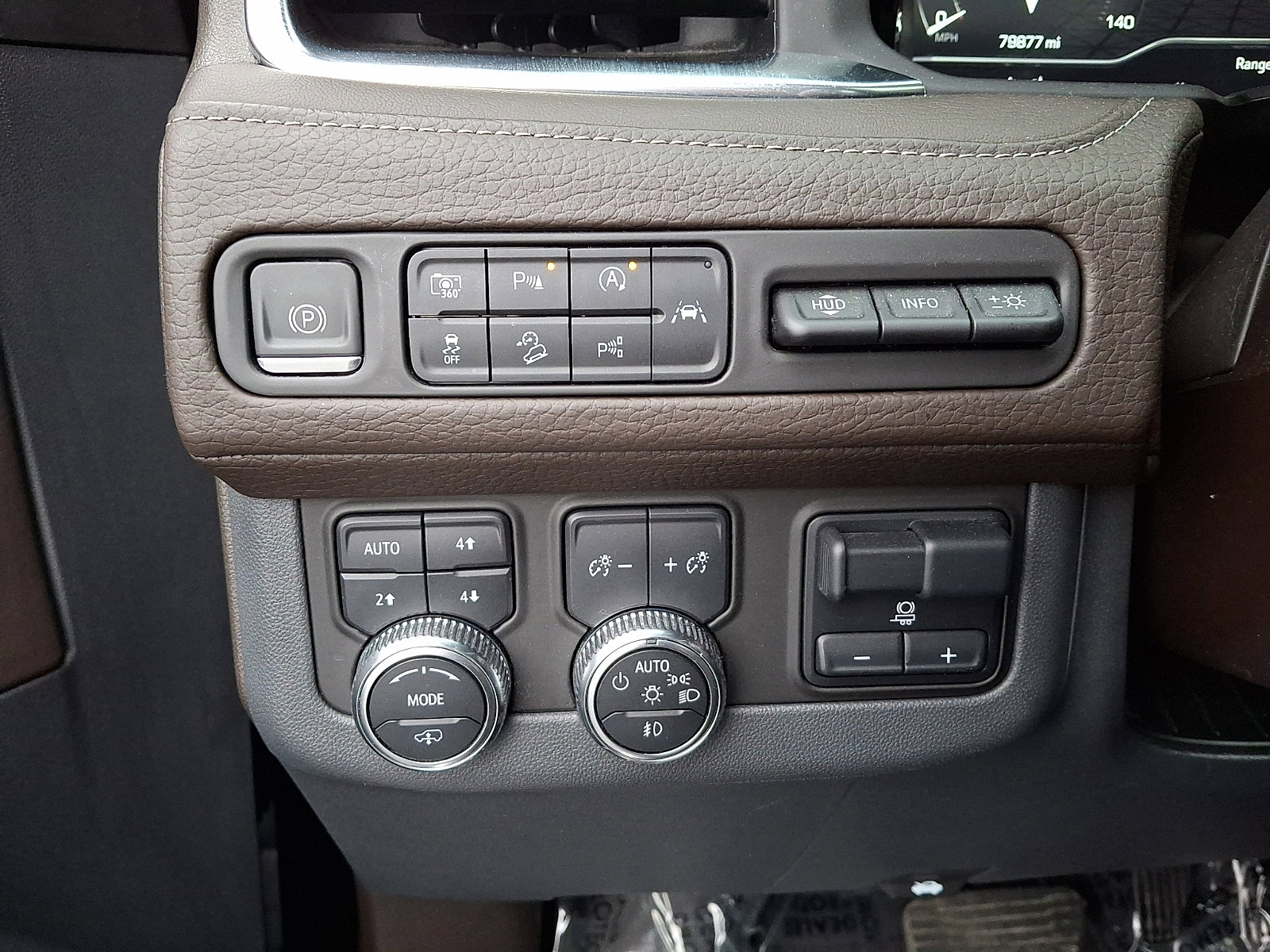 Used 2023 GMC Yukon XL Denali w/ Advanced Technology Package image 28