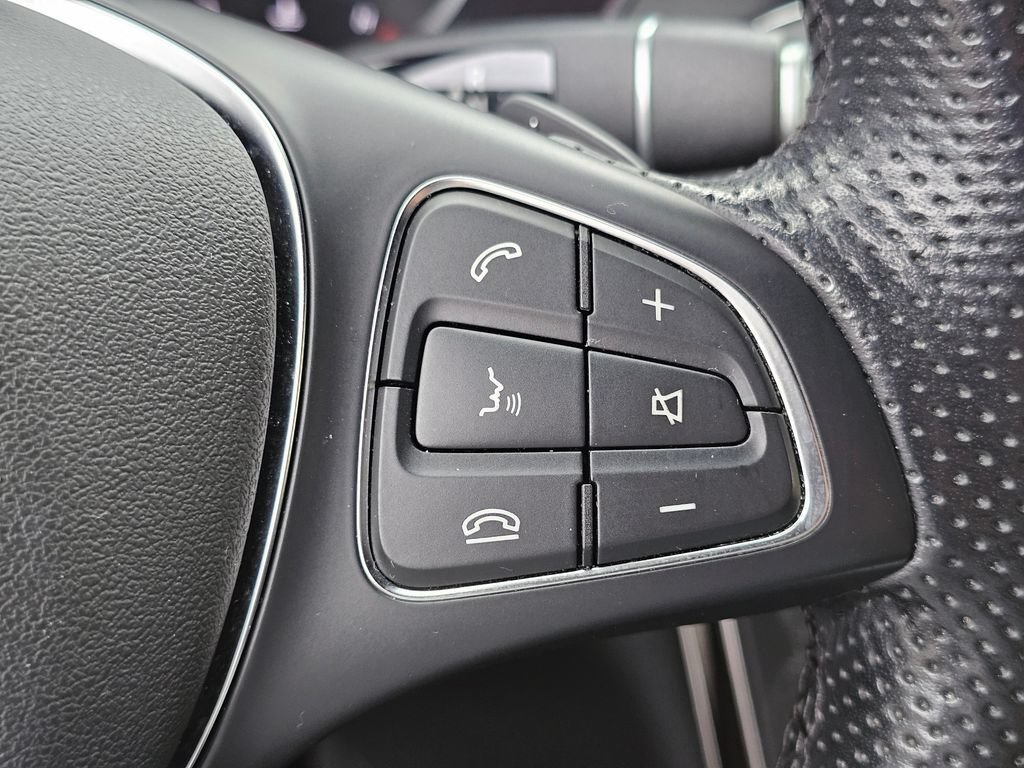 Used 2019 Mercedes-Benz GLC 300 4MATIC image 29