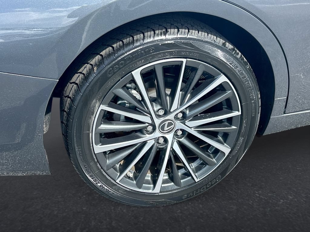 Certified 2024 Lexus ES 300h w/ Premium Package FWD image 17