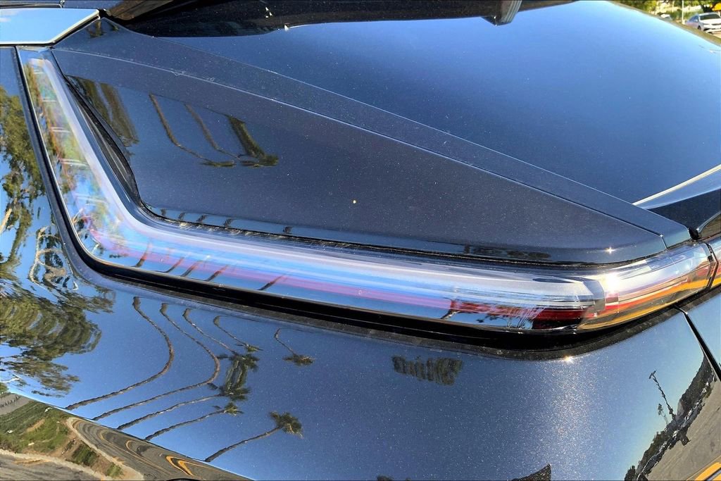 New 2026 Cadillac Lyriq Luxury image 15