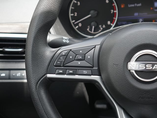 Used 2024 Nissan Altima 2.5 SV FWD image 15
