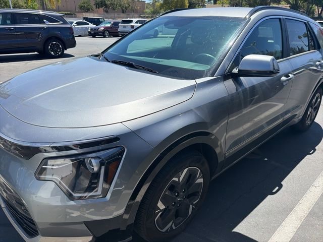 Certified 2024 Kia Niro Wind FWD image 7