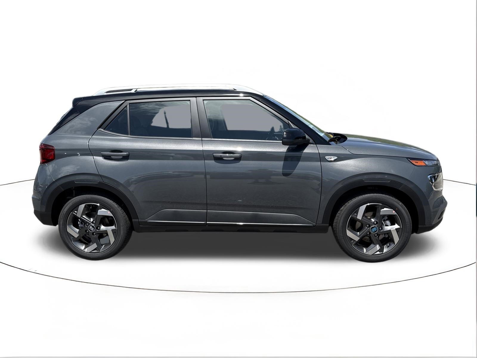 New 2026 Hyundai Venue SEL image 2
