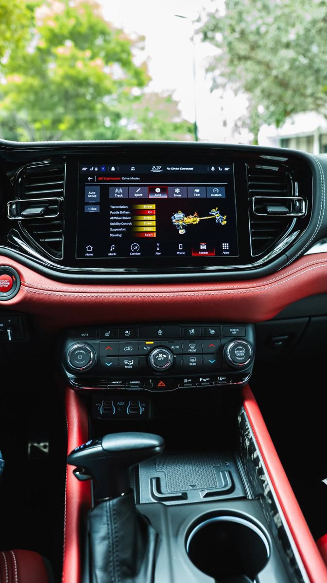 Used 2021 Dodge Durango SRT Hellcat w/ Premium Interior Group AWD/4WD image 17