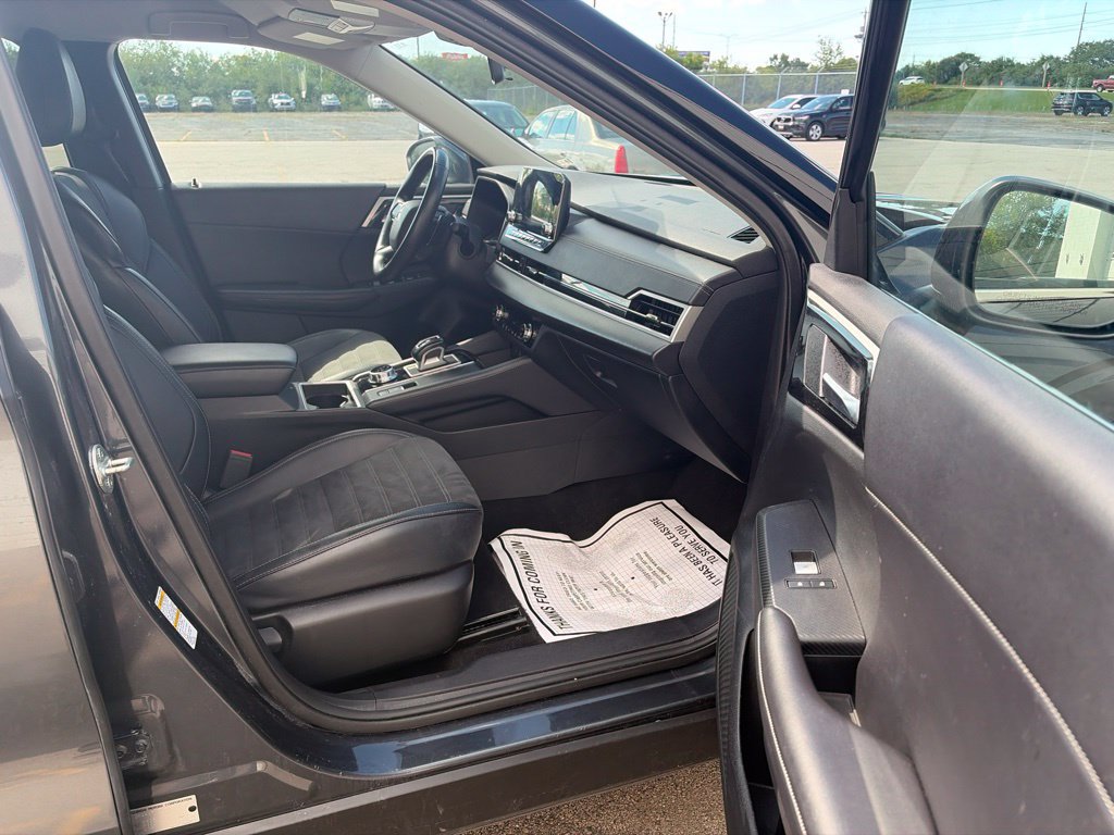 Used 2024 Mitsubishi Outlander SE FWD image 10