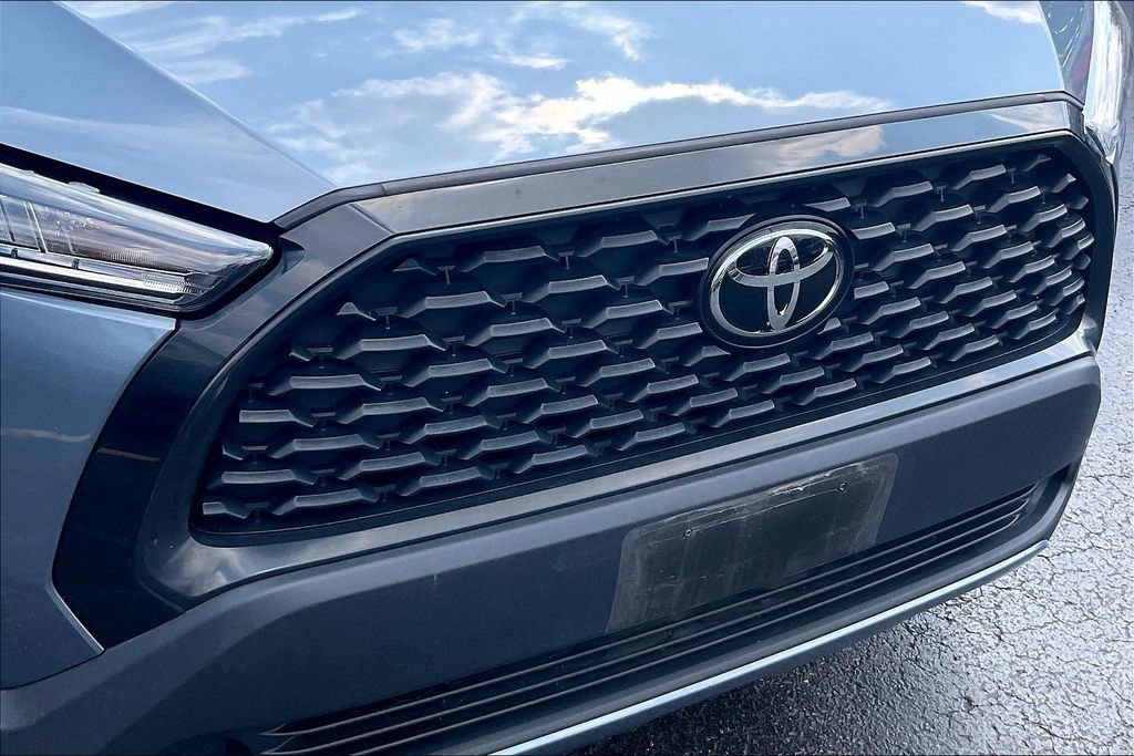 Used 2023 Toyota Corolla Cross LE w/ Moonroof Package AWD/4WD image 30