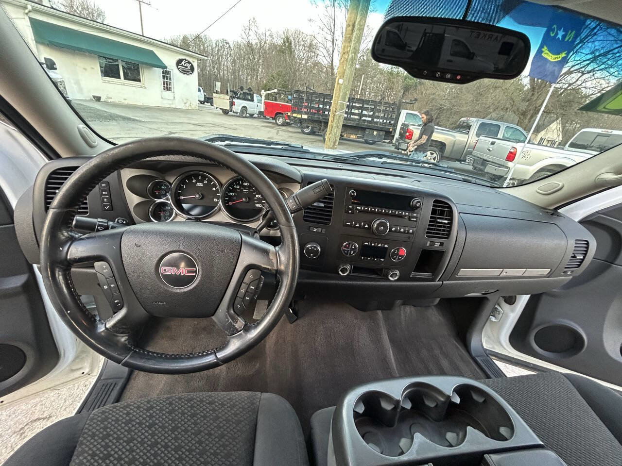 Used 2007 GMC Sierra 2500 SLE w/ Z71 Off-Road Package image 15