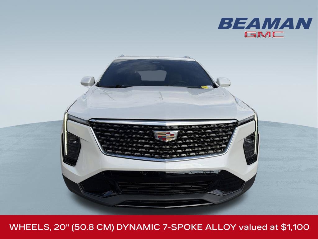 Used 2024 Cadillac XT4 Premium Luxury FWD image 2