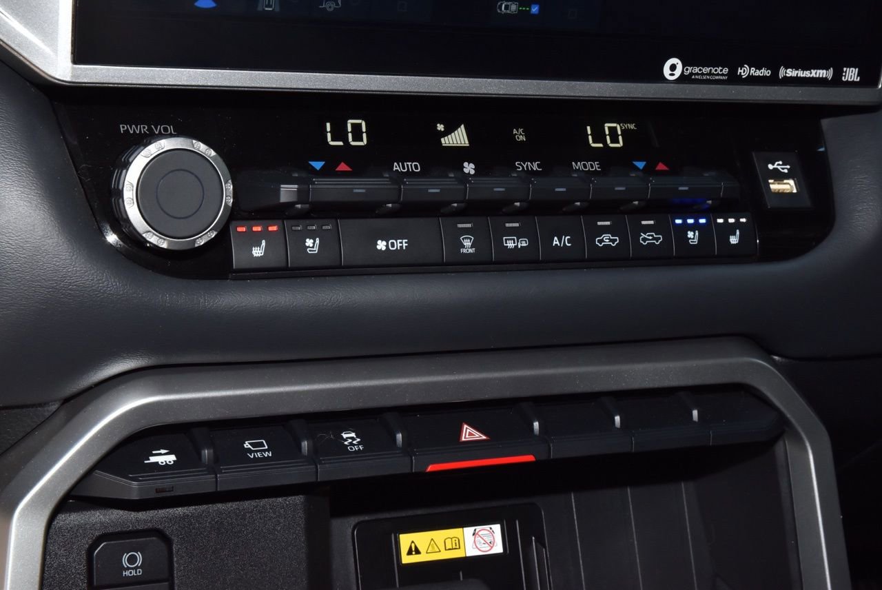 Used 2023 Toyota Tundra Platinum image 30