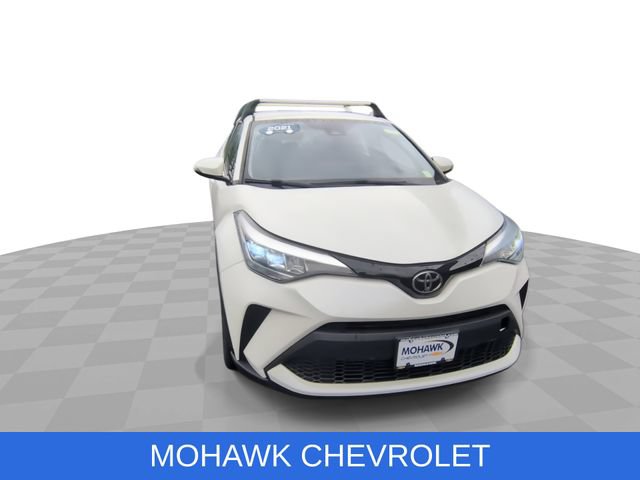 Used 2021 Toyota C-HR LE FWD image 3