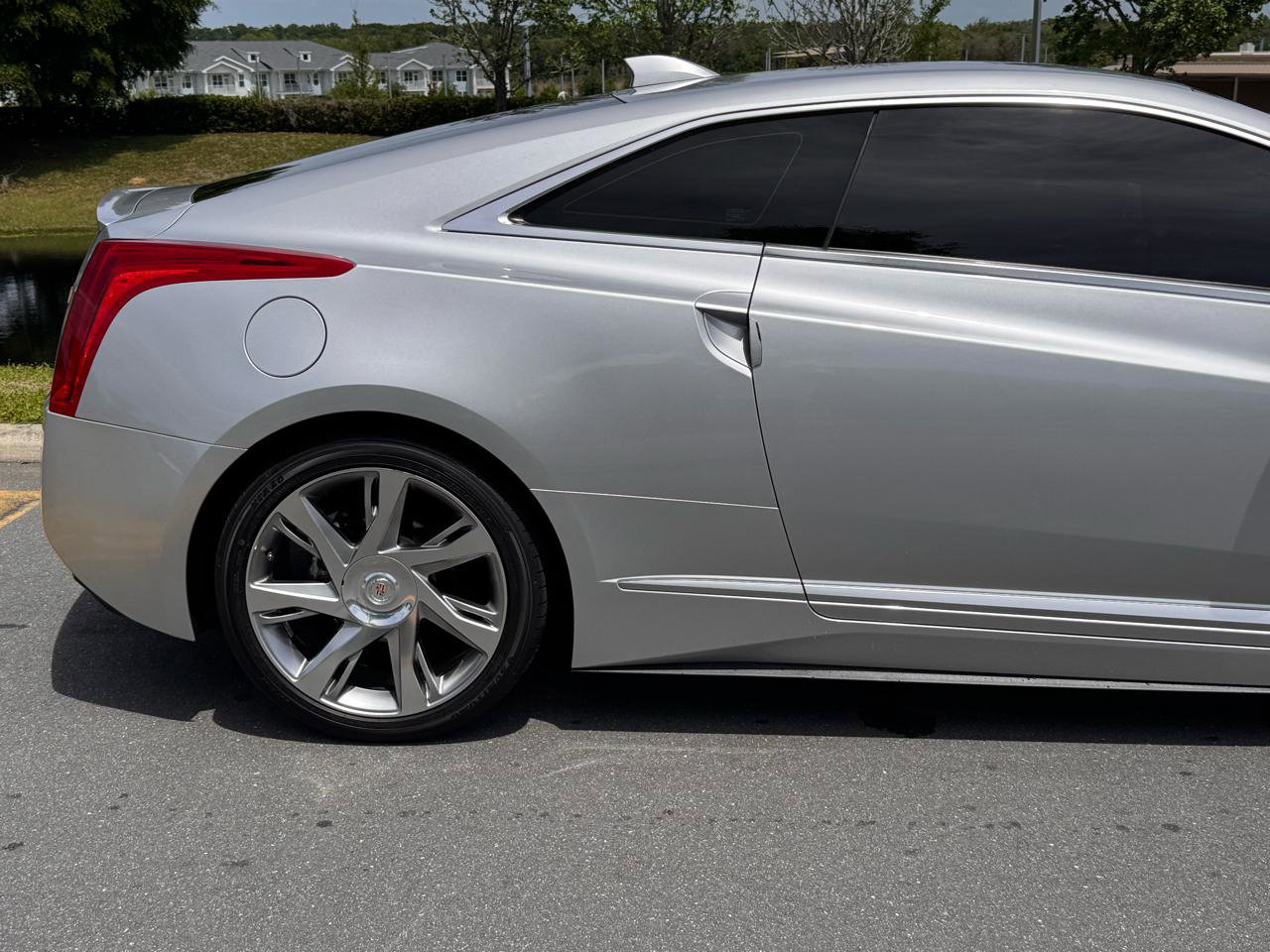 Used 2014 Cadillac ELR w/ Luxury Package FWD image 36