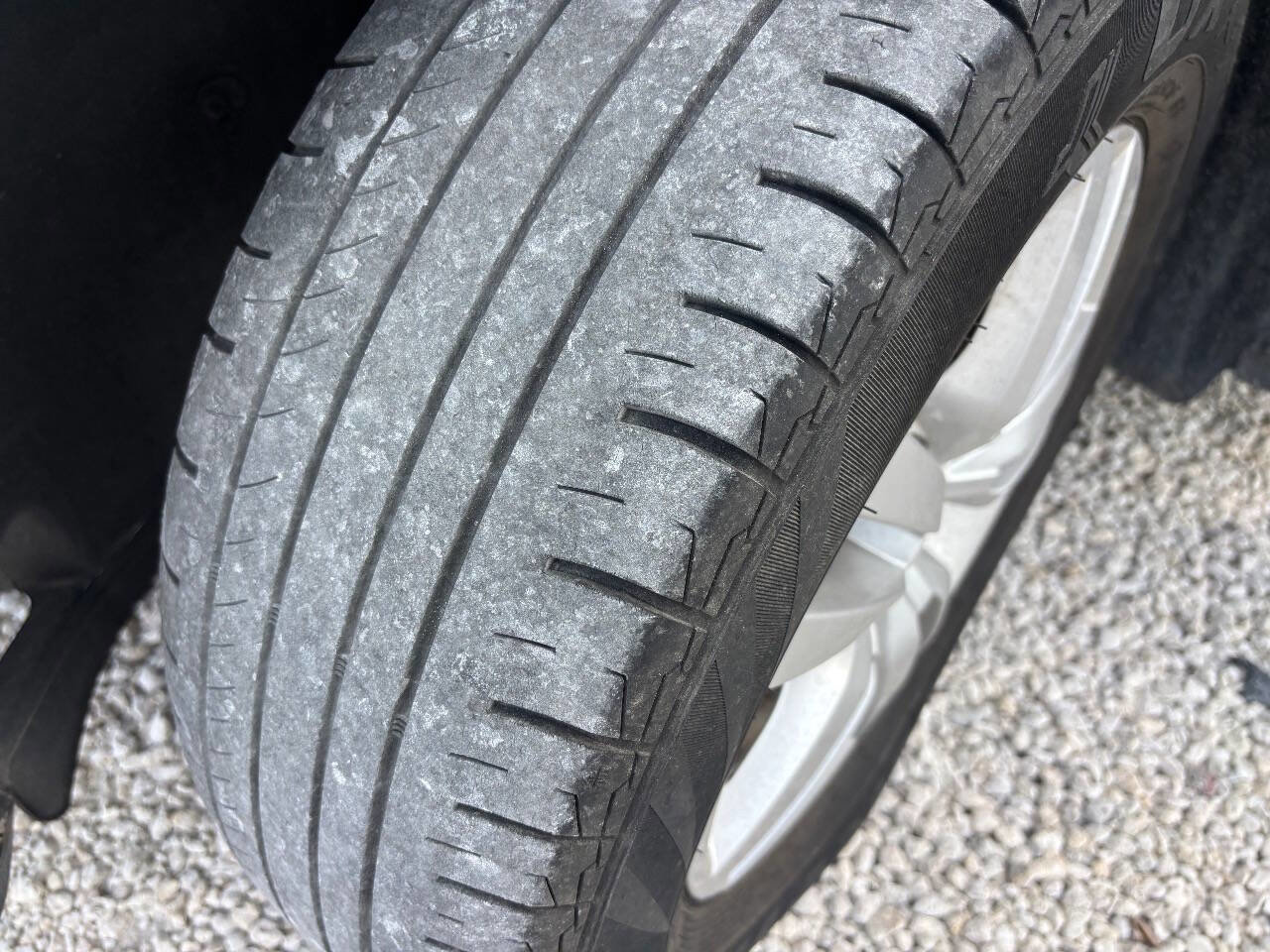 Used 2016 Volkswagen Tiguan S image 22