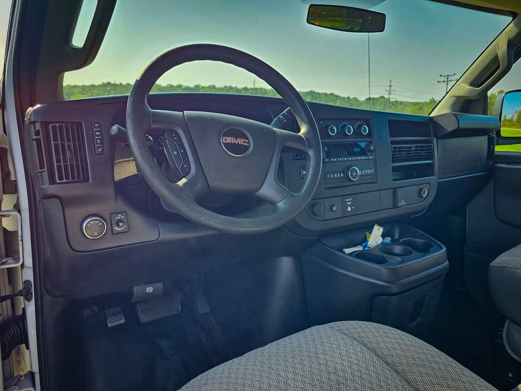 Used 2017 GMC Savana 2500 RWD image 12