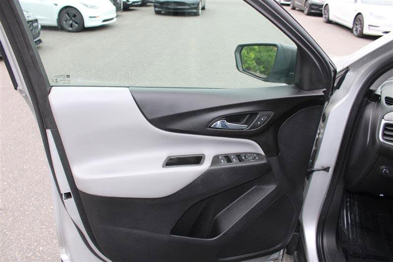Used 2021 Chevrolet Equinox LS w/ LPO, Blackout Package FWD image 10