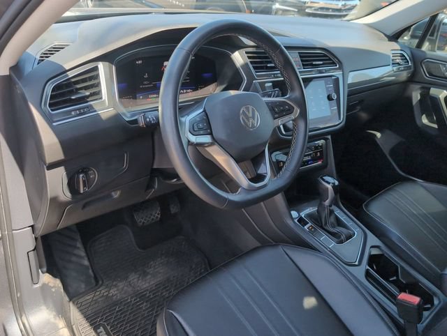 Used 2022 Volkswagen Tiguan SE FWD image 10