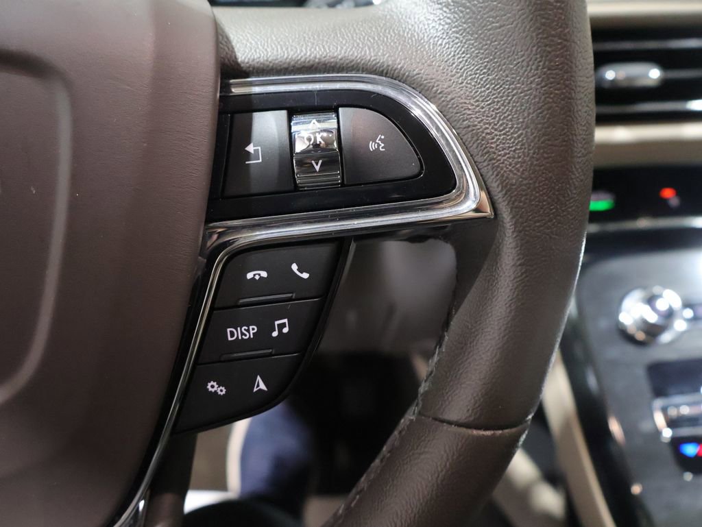 Used 2023 Lincoln Nautilus AWD image 37