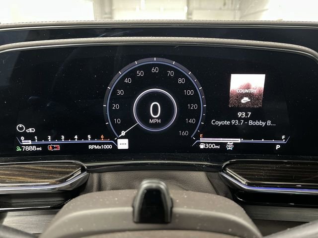 Certified 2022 Cadillac Escalade ESV Premium Luxury w/ Performance Package AWD/4WD image 11