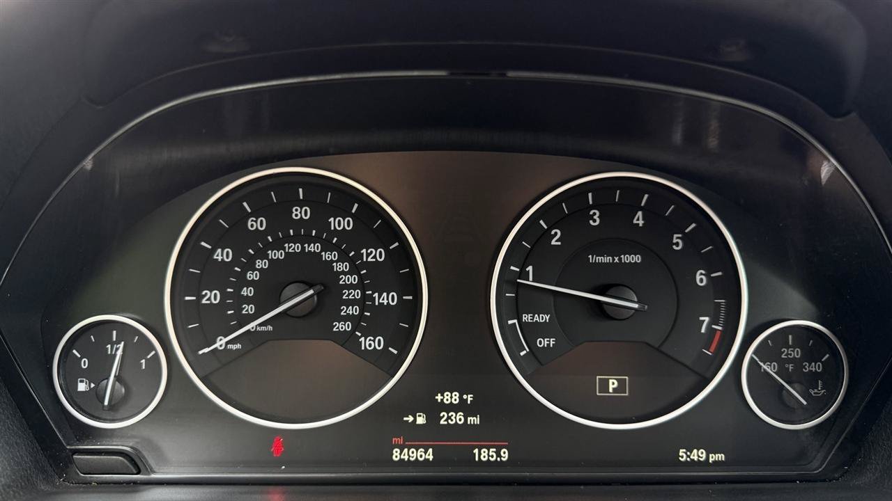 Used 2018 BMW 320i xDrive Sedan AWD/4WD image 45