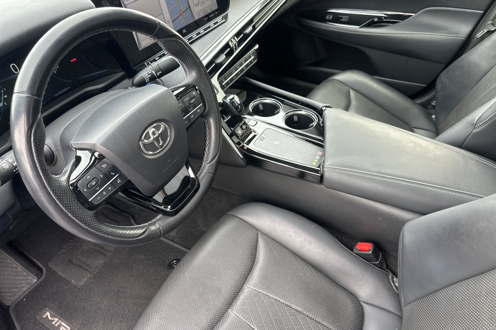 Used 2021 Toyota Mirai RWD image 11