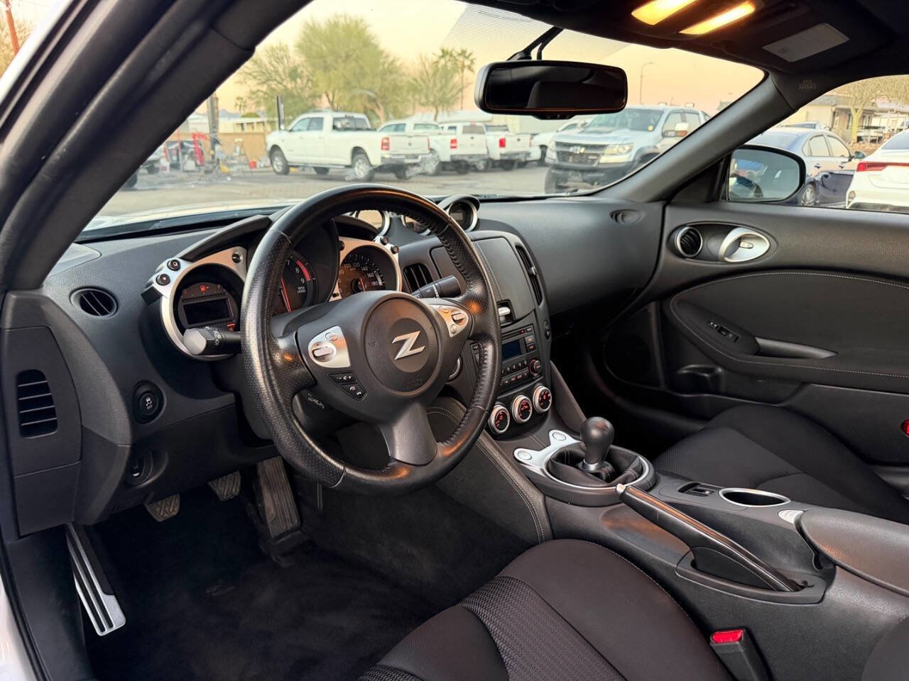 Used 2019 Nissan 370Z Coupe image 18