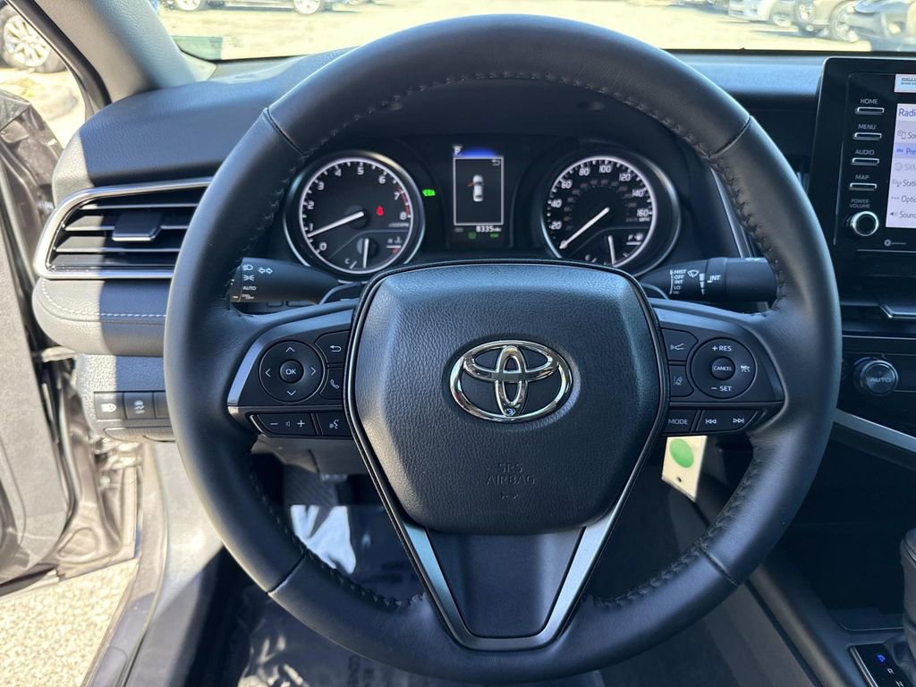 Used 2024 Toyota Camry SE image 40