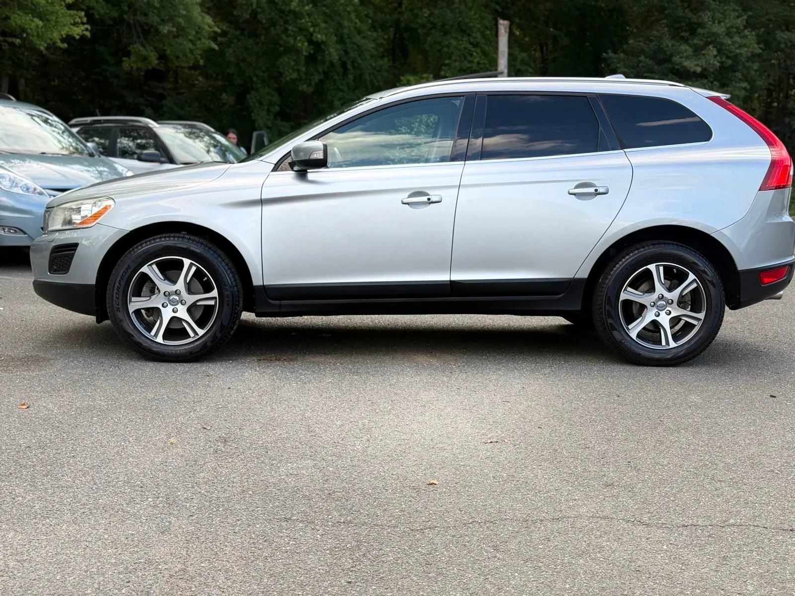 Used 2012 Volvo XC60 T6 AWD/4WD image 4