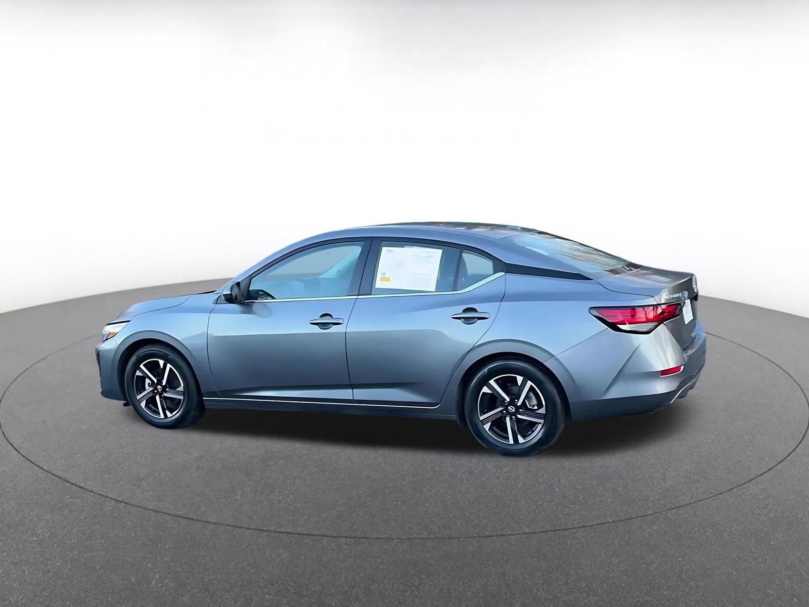 Used 2025 Nissan Sentra SV image 10