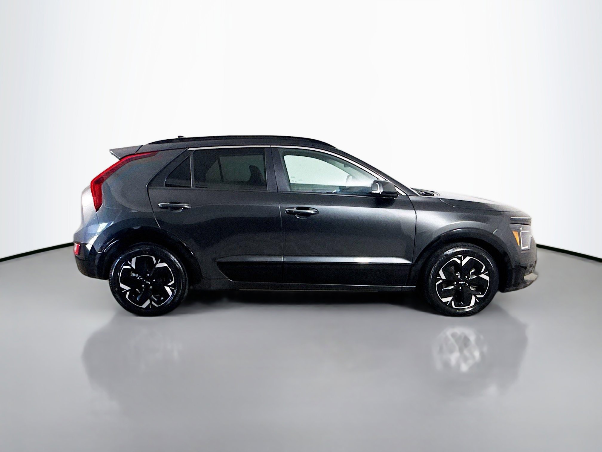 Used 2023 Kia Niro Wave w/ Wave Preserve Package image 11