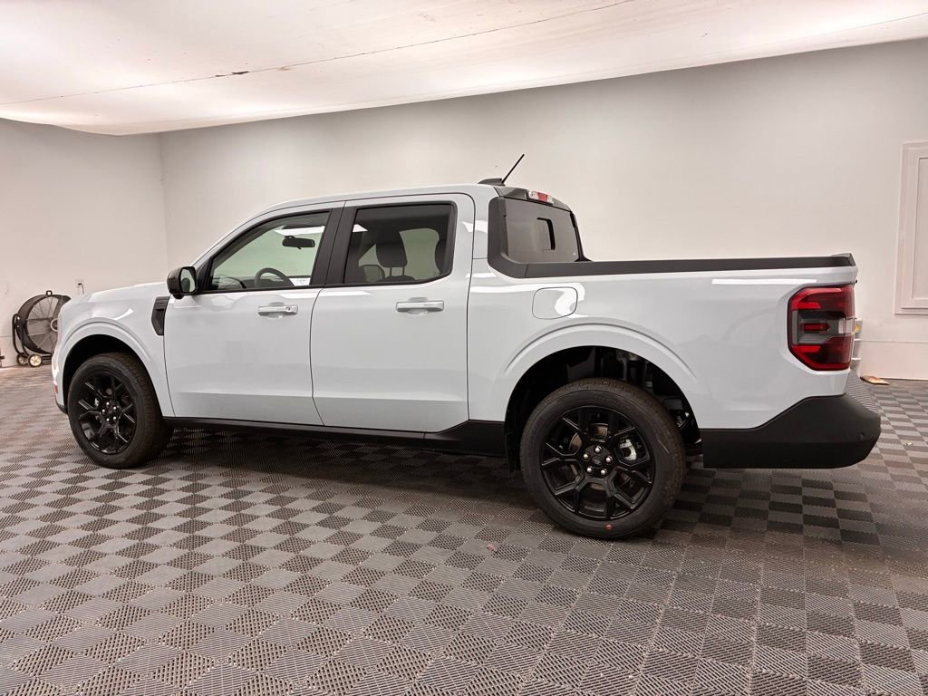 New 2025 Ford Maverick Lariat w/ Black Appearance Package image 12